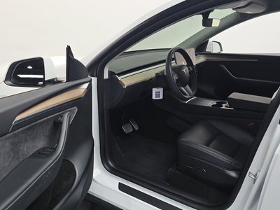 صورة مصغرة 13 لـ 2023 Tesla MODEL Y