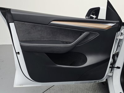 صورة مصغرة 14 لـ 2023 Tesla MODEL Y