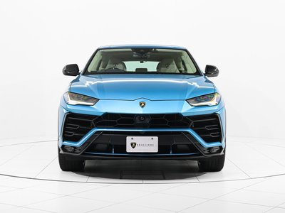 LAMBORGHINI URUS - 4