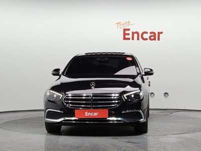 MERCEDES-BENZ E-CLASS - 2