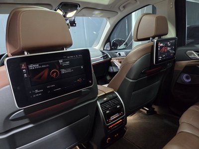 2021 BMW X7 缩略图 18