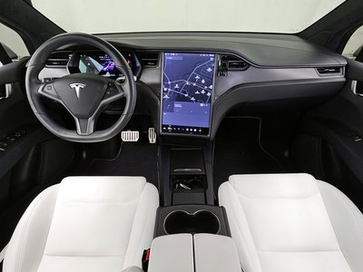 TESLA MODEL X - 5