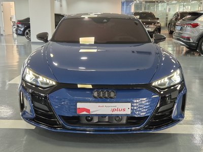 AUDI RS E-TRON GT - 2