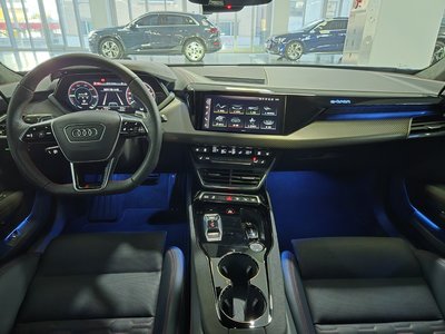 AUDI RS E-TRON GT - 4