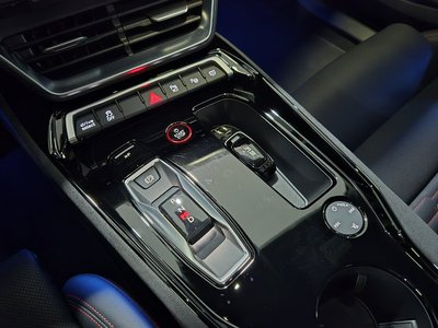 AUDI RS E-TRON GT - 9