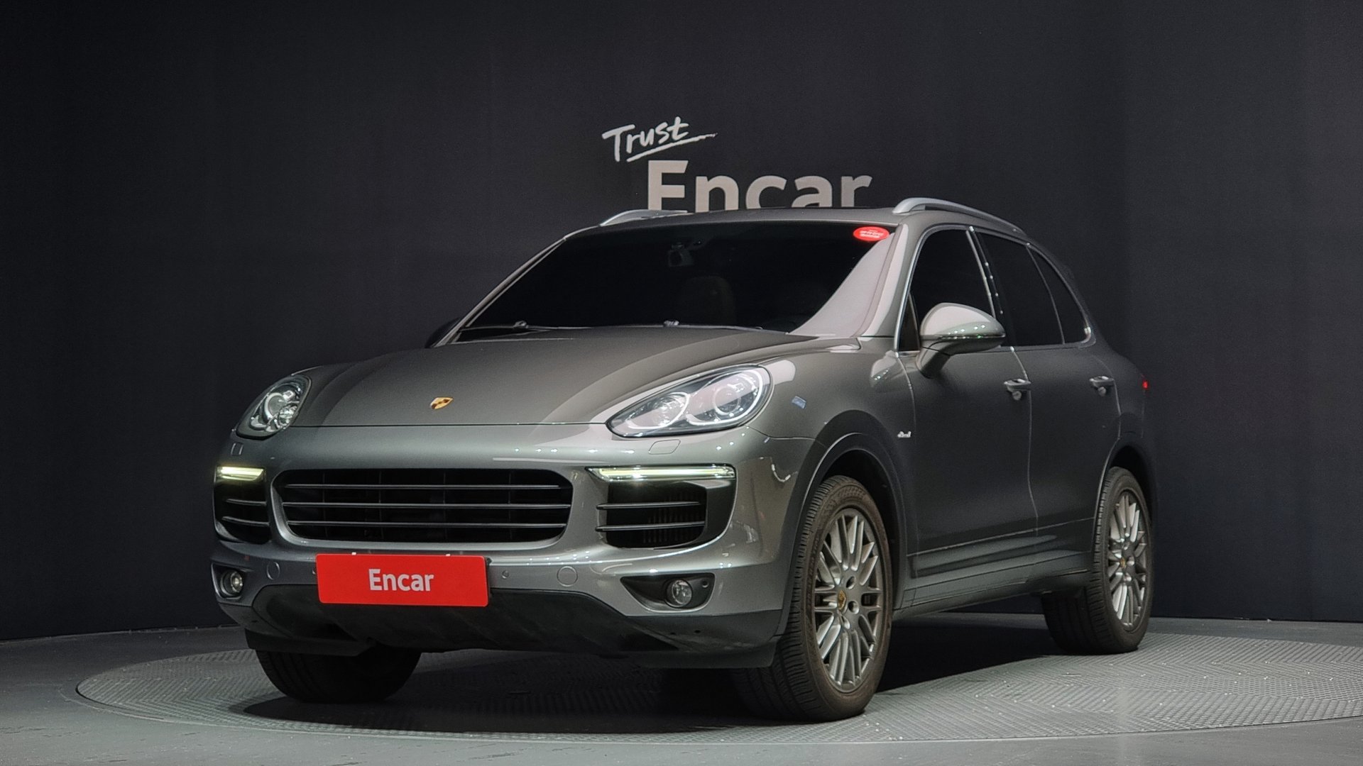 PORSCHE NEW CAYENNE - View 1