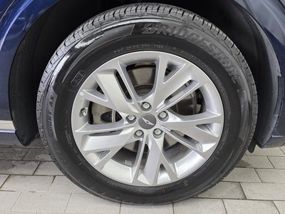 2022 Genesis GV70 photo 8