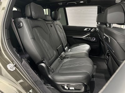 2025 BMW X7 缩略图 44