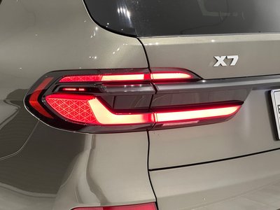 2025 BMW X7 缩略图 14