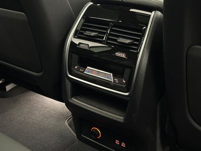 2025 BMW X7 缩略图 42