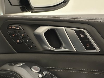 2025 BMW X7 缩略图 17