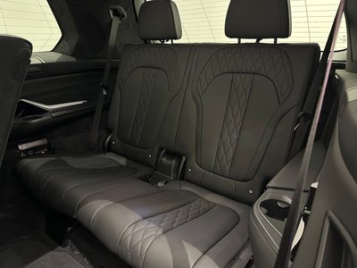 2025 BMW X7 缩略图 48