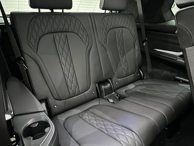 2025 BMW X7 缩略图 45