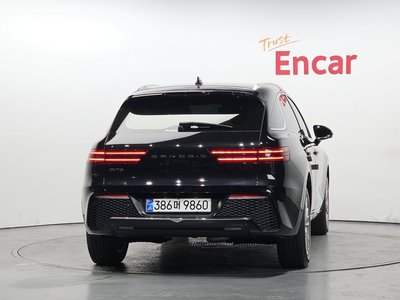 صورة 3 لـ 2021 Genesis GV70