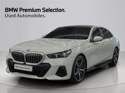 BMW 5 SERIES - 1
