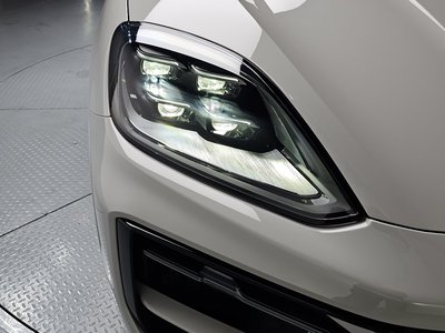 2025 Porsche CAYENNE 照片 9