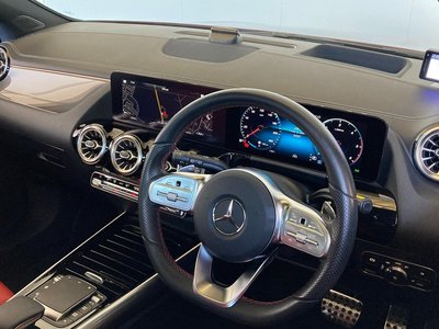 MERCEDES-BENZ GLA - 8