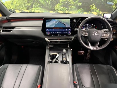 2023 Lexus RX photo 2