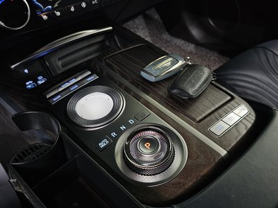 GENESIS G80 (RG3) - 9