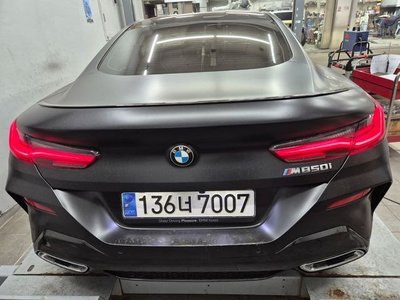 BMW 8 SERIES - 2