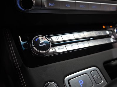 2019 Genesis G90 — миниатюра 31