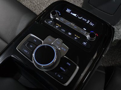 2019 Genesis G90 — миниатюра 23