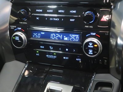 TOYOTA ALPHARD - 9