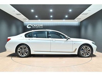 BMW 7 SERIES - 10