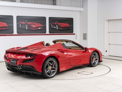 صورة 5 لـ 2022 Ferrari F8 SPIDER