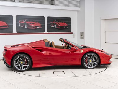 صورة 4 لـ 2022 Ferrari F8 SPIDER
