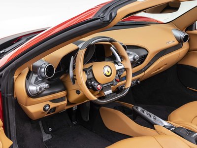 صورة 13 لـ 2022 Ferrari F8 SPIDER