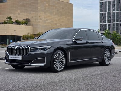 BMW 7 SERIES