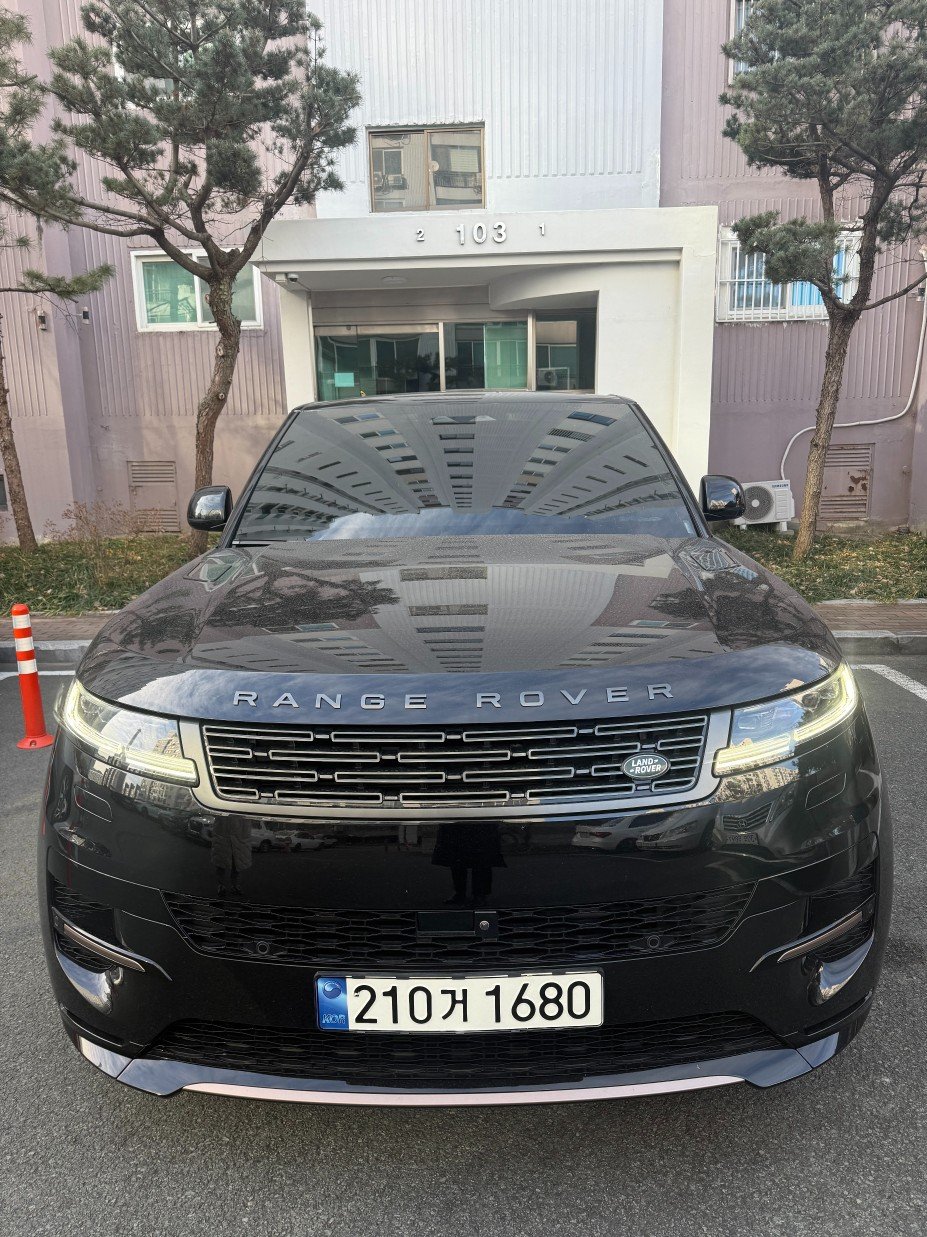 LAND ROVER RANGE ROVER SPORT - View 1