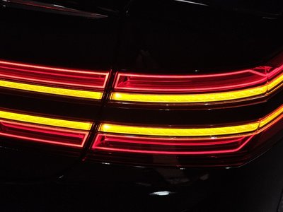 GENESIS G80 (RG3) - 10