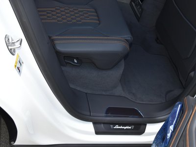 صورة مصغرة 54 لـ 2026 Lamborghini URUS
