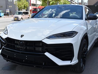 2026 Lamborghini URUS — фото 5