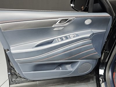 2024 Genesis GV80 COUPE thumbnail 14