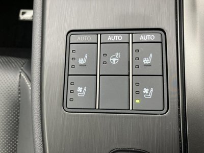 صورة مصغرة 46 لـ 2024 Lexus UX
