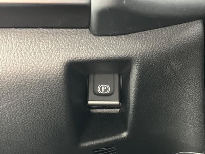 صورة مصغرة 34 لـ 2024 Lexus UX