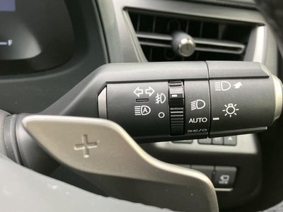 صورة مصغرة 17 لـ 2024 Lexus UX