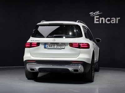 MERCEDES-BENZ GLB - 3