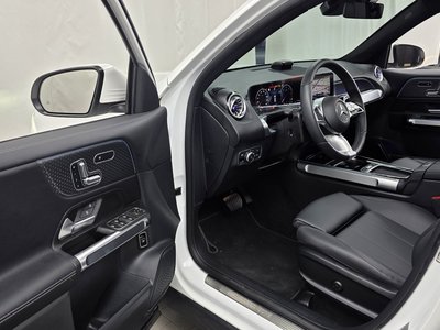 MERCEDES-BENZ GLB - 10
