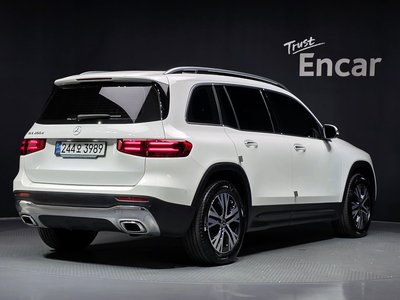 MERCEDES-BENZ GLB - 4