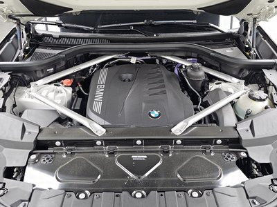 صورة 7 لـ 2026 BMW X5