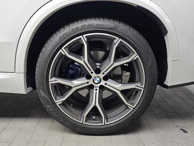 صورة 8 لـ 2026 BMW X5