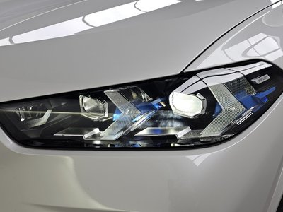 صورة 9 لـ 2026 BMW X5