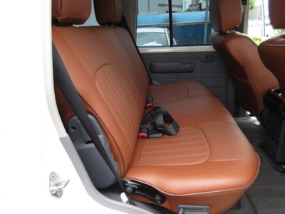 2015 Toyota LAND CRUISER 70 缩略图 29