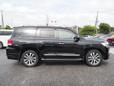 TOYOTA LAND CRUISER - 9
