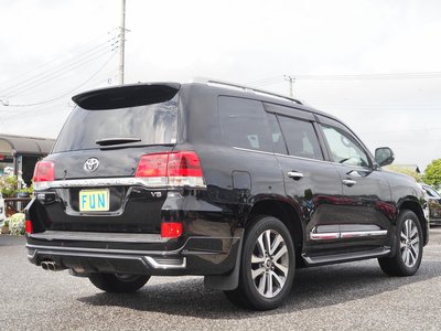 TOYOTA LAND CRUISER - 5