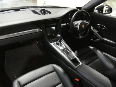 صورة 3 لـ 2015 Porsche 911